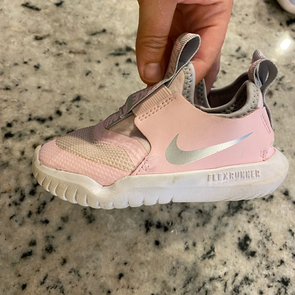 Toddler Girl Nike FlexRunner Size 7c Pink